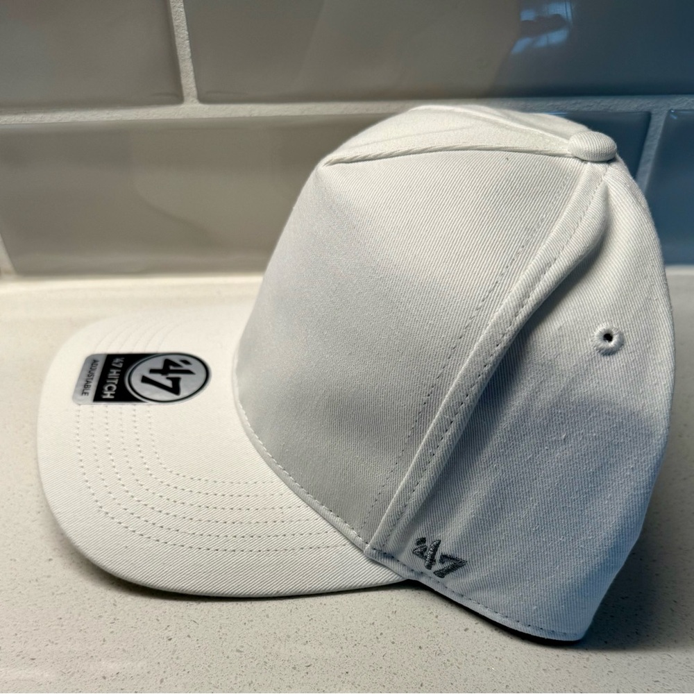 Brand new 47 Brand white blank SnapBack baseball hat - Picture 3 of 5
